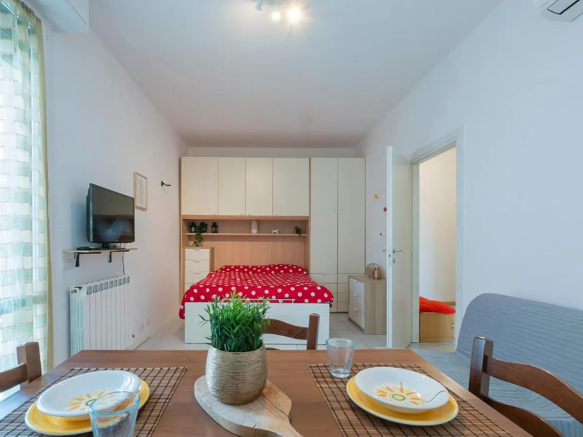 I Host Apartment - San Faustino 78 Milan 0*,